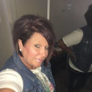 Meet your Posher, Dena